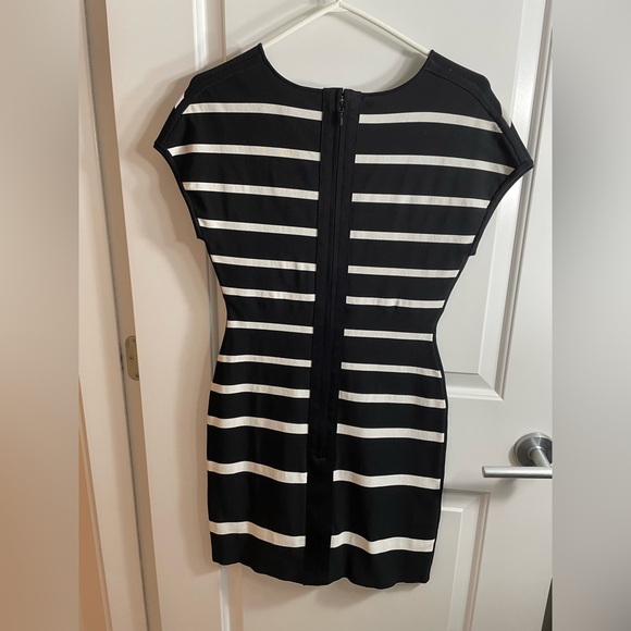 Size Large black and white striped Herve Leger bandage dress - Picture 2 of 5